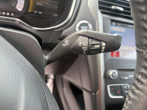 Used 2017 Ford Fusion SE w/ Fusion SE Technology Package FWD image 35
