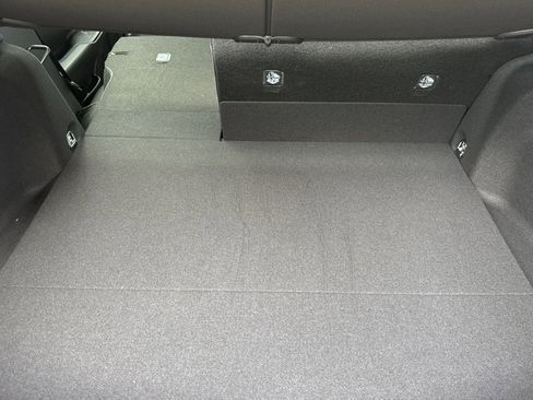 New 2026 Toyota Prius Plug-In Hybrid FWD image 17