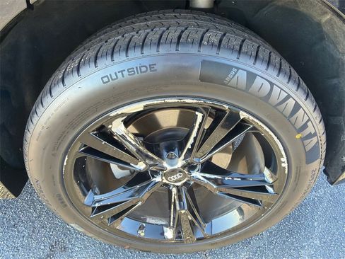 Used 2019 Audi Q8 Premium w/ Convenience Package image 20