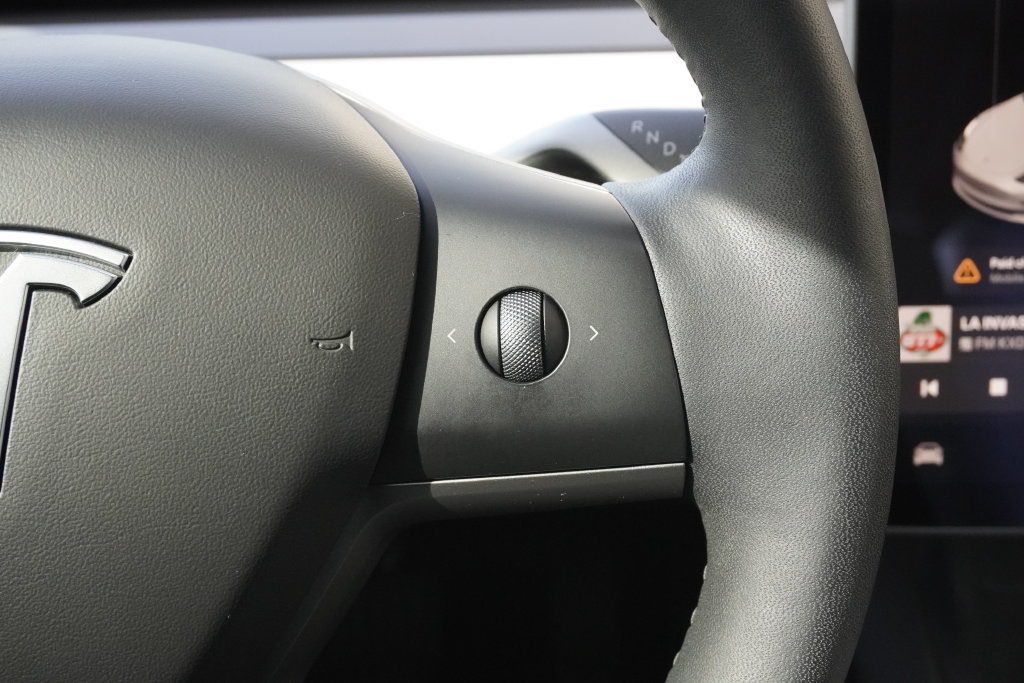 Used 2022 Tesla Model 3 Long Range AWD/4WD image 12