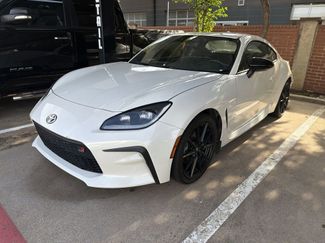 Used 2025 Toyota GR86 Premium RWD video 1