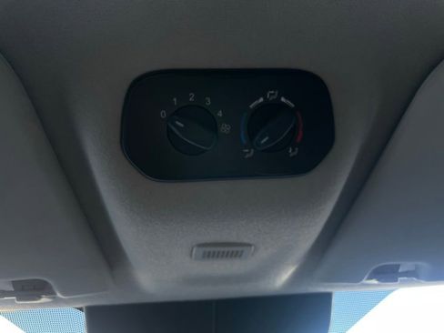 Used 2016 Ford Transit 150 XL image 30