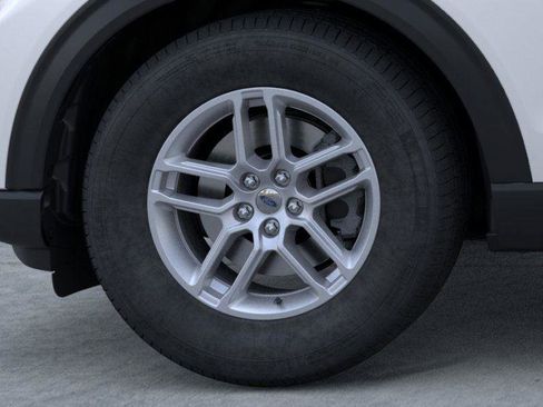 Certified 2025 Ford Explorer Active w/ Active Comfort Package RWD image 19