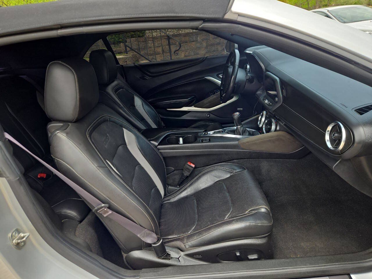 Used 2017 Chevrolet Camaro SS RWD image 27
