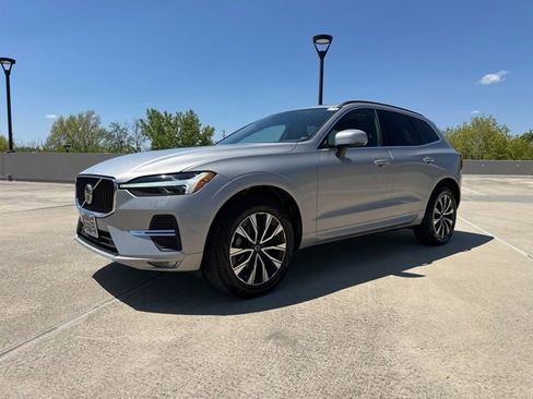 Certified 2023 Volvo XC60 B5 Core w/ Climate Package AWD/4WD image 3