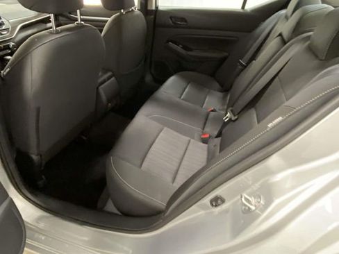 Used 2023 Nissan Altima 2.5 SV image 9