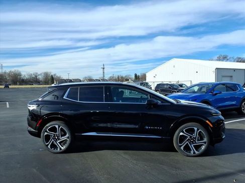 New 2026 Chevrolet Equinox EV LT image 2