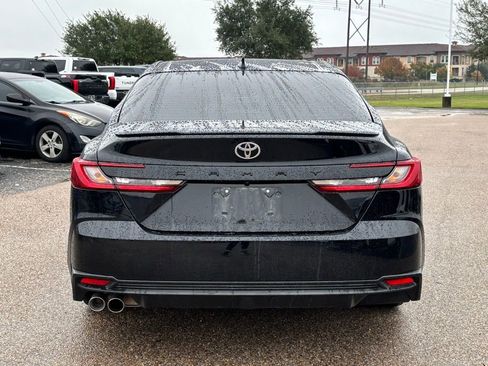 Used 2025 Toyota Camry SE image 5