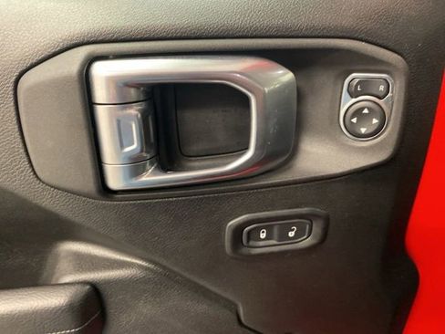Used 2022 Jeep Wrangler Unlimited Sport AWD/4WD image 19