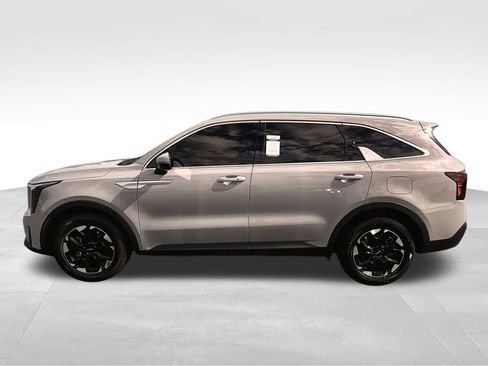 Used 2025 Kia Sorento S FWD image 6