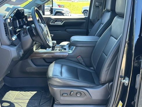 Used 2024 Chevrolet Silverado 1500 RST w/ Convenience Package II AWD/4WD image 14