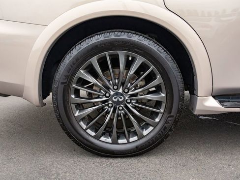 Used 2022 INFINITI QX80 Sensory w/ All-Season Package AWD/4WD image 35