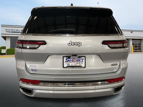 Used 2025 Jeep Grand Cherokee L Overland w/ MOPAR Finishing Package image 4
