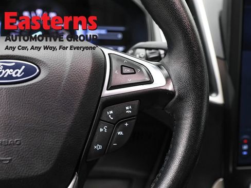 Used 2024 Ford Edge SEL image 16