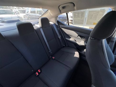 Used 2025 Nissan Sentra S FWD image 35