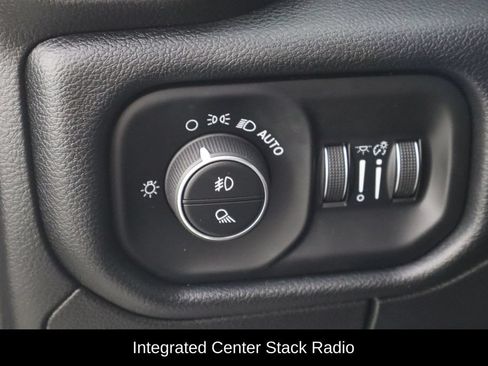 Used 2021 RAM 1500 Laramie AWD/4WD image 14