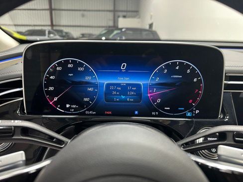 Used 2025 Mercedes-Benz E 350 Sedan image 40
