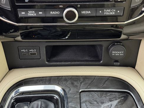 Used 2021 INFINITI QX80 Sensory w/ Cargo Package image 29