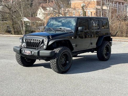 Used 2017 Jeep Wrangler Unlimited Sport w/ Quick Order Package 24S image 24