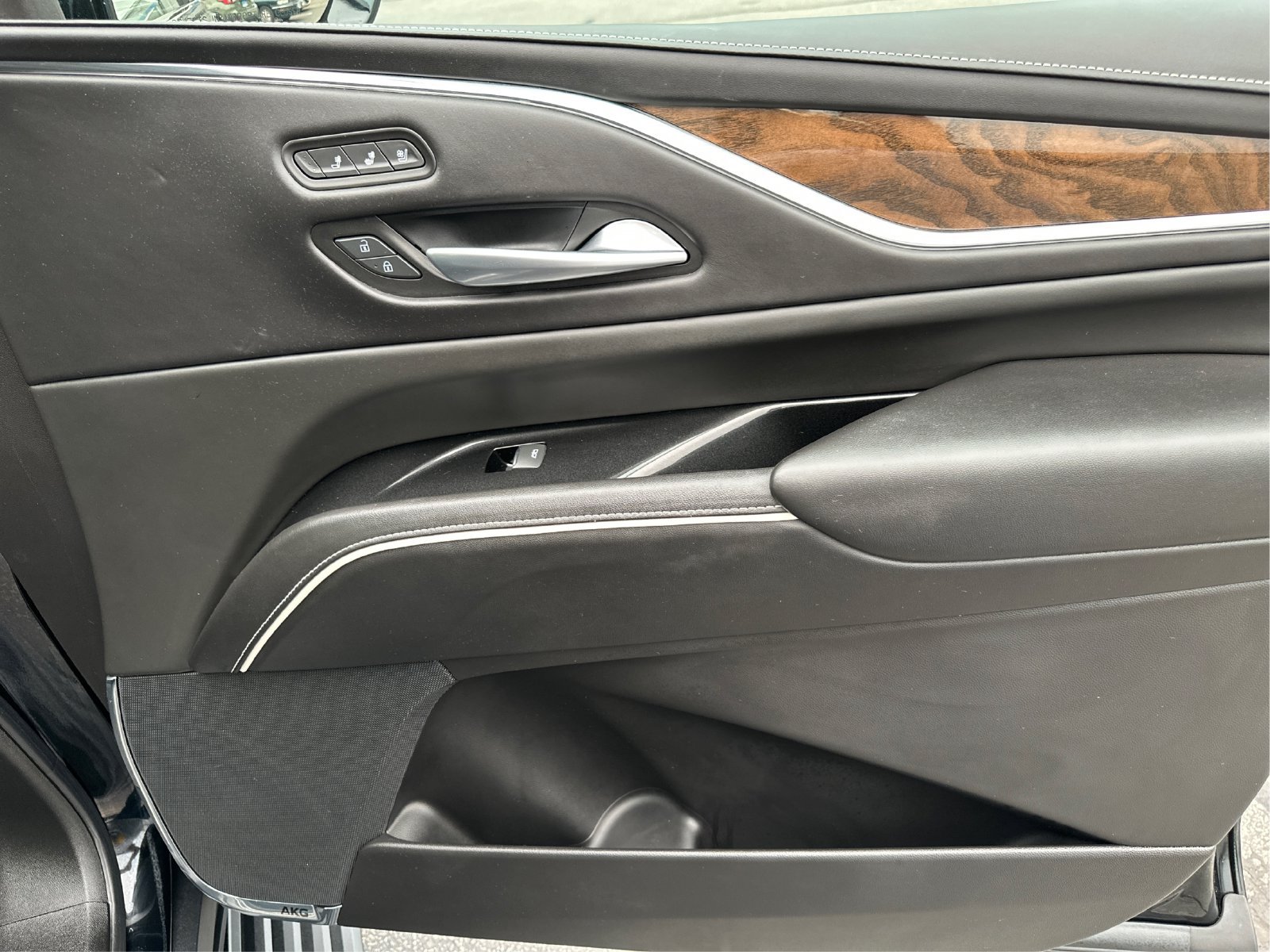 Certified 2023 Cadillac Escalade Sport Platinum w/ LPO, Floor Liner Package AWD/4WD image 22