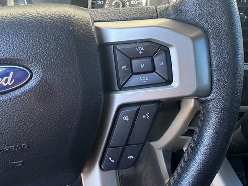 Used 2020 Ford F150 Lariat image 9