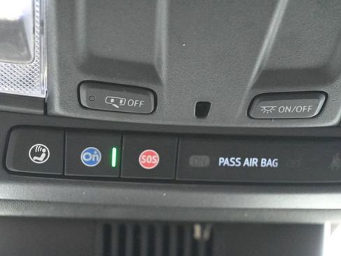 Used 2022 GMC Sierra 1500 AT4 image 39