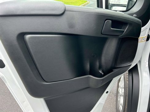 New 2025 RAM ProMaster 2500 w/ Quick Order Package 22G SLT image 23