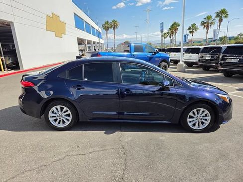 Used 2025 Toyota Corolla LE w/ LE Premium Package FWD image 7