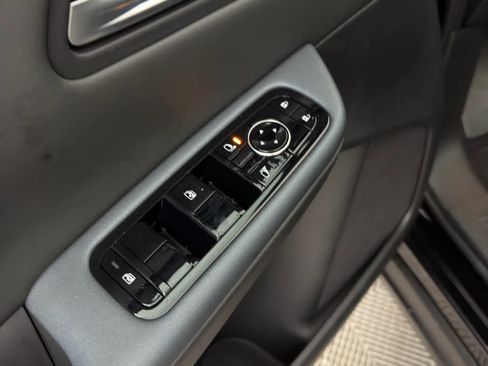 New 2026 Nissan Leaf Platinum+ w/ Cargo Package (Platinum+) image 23