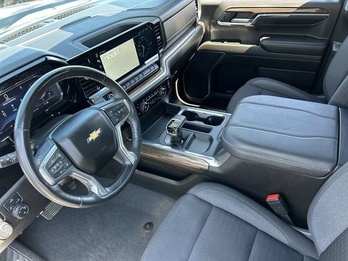 Used 2024 Chevrolet Silverado 1500 LT AWD/4WD image 10