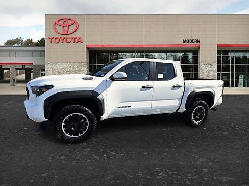 Certified 2026 Toyota Tacoma TRD Off-Road AWD/4WD image 1