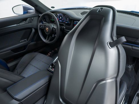 Used 2026 Porsche 911 Carrera T image 34