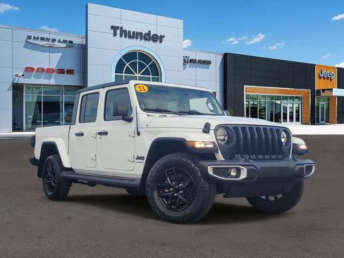 Used 2023 Jeep Gladiator Sport AWD/4WD image 1