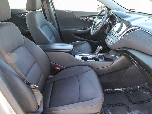 Used 2020 Chevrolet Malibu LT image 16