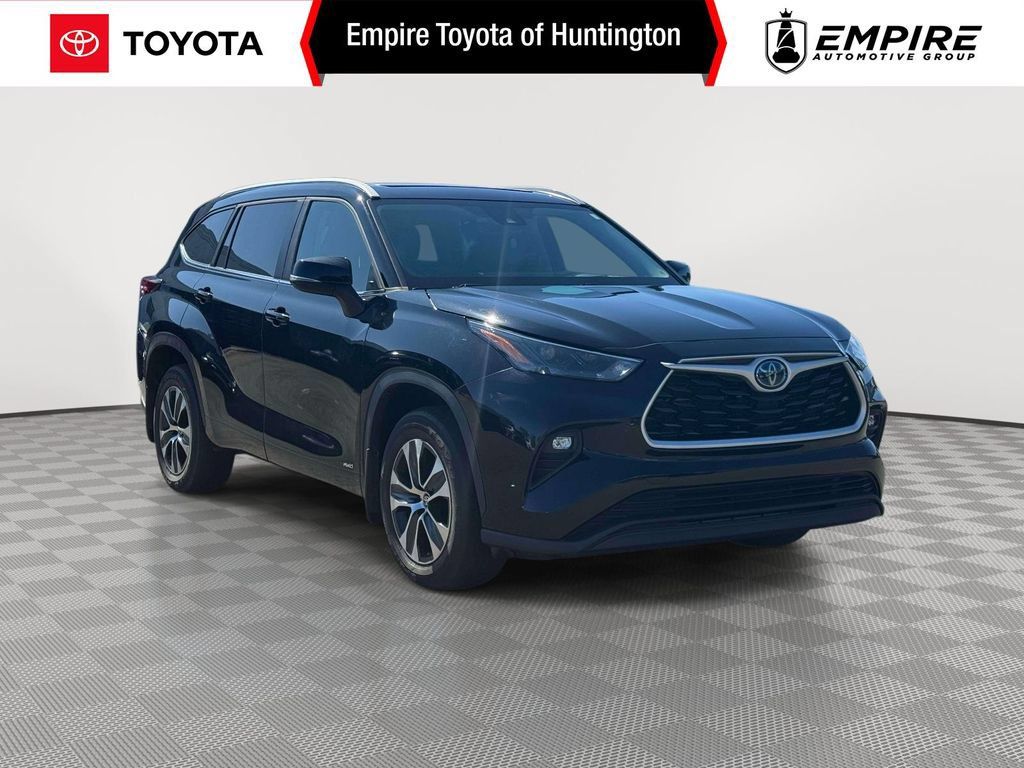 Used 2023 Toyota Highlander XLE AWD/4WD 360° Tour
