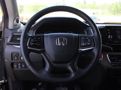 Certified 2025 Honda Ridgeline RTL image 8