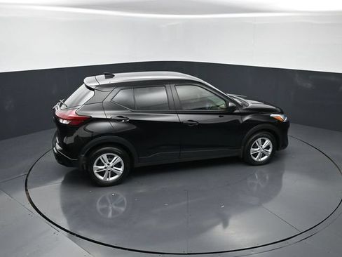 Used 2025 Nissan Kicks Play S FWD image 27
