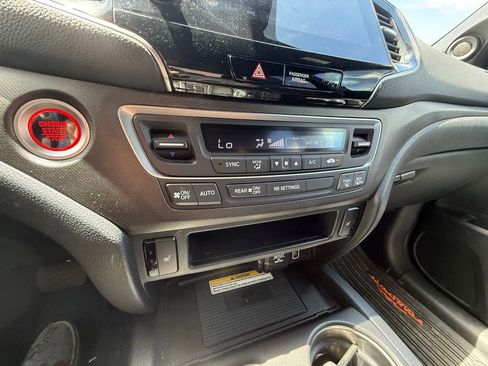 Used 2023 Honda Passport TrailSport image 16