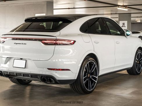 Used 2023 Porsche Cayenne Turbo AWD/4WD image 8