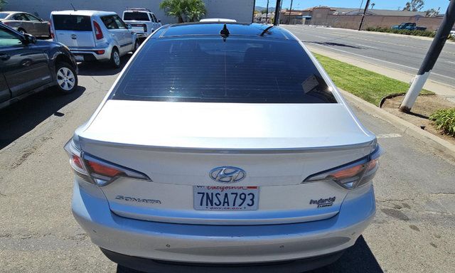Used 2016 Hyundai Sonata Limited w/ Option Group 02 FWD image 7