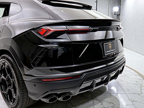 Used 2020 Lamborghini Urus image 20