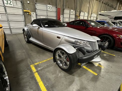 Used 2001 Chrysler Prowler image 5