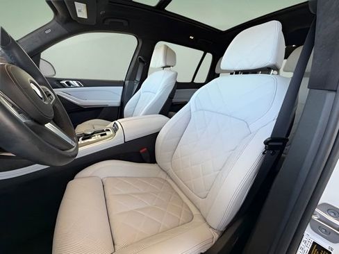 Used 2024 BMW X7 xDrive40i w/ M Sport Package image 27