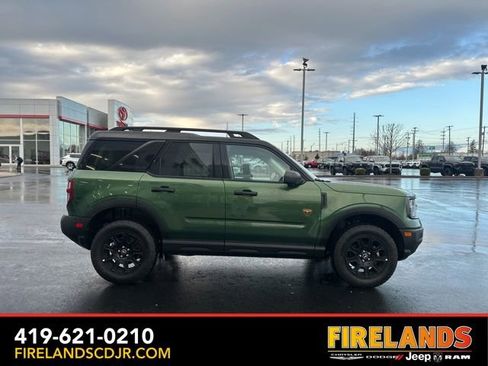 Used 2025 Ford Bronco Sport Badlands image 11