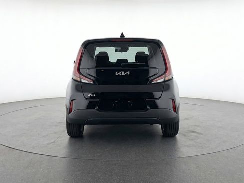 Used 2025 Kia Soul LX w/ LX Technology Package FWD image 7