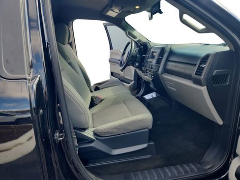 Used 2017 Ford F250 XL w/ STX Appearance Package image 15