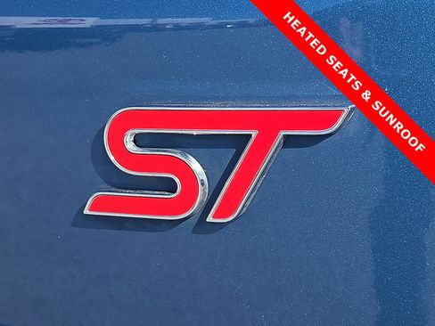 Used 2019 Ford Edge ST w/ Convenience Package image 8