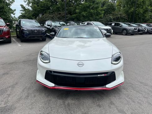 Certified 2025 Nissan Z NISMO w/ Floor Mat Package RWD image 36