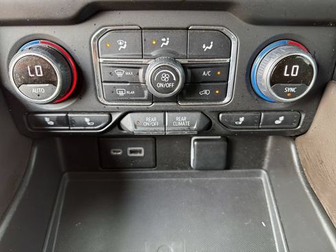 Used 2022 Chevrolet Tahoe LT AWD/4WD image 24