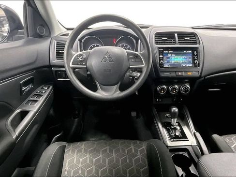 Used 2025 Mitsubishi Outlander Sport AWD image 6